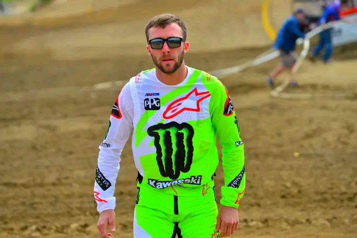 breaking:-Eli Tomac, a luminary in the world of motocross and supercross, has etched his name into the annals of the sport with unparalleled performances, particularly at the Daytona Supercross. Known as “The King” of Daytona Supercross, Tomac secured his seventh victory at the famed track in 2023, a testament to his dominance and skill. However, the 2025 season….