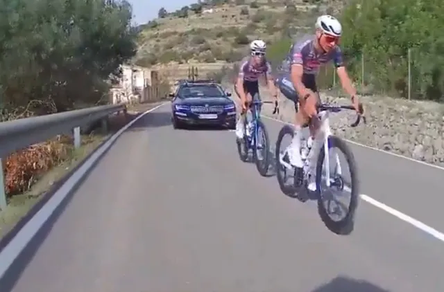 Laatste nieuws: – Mathieu van der Poel gespot tijdens een klimtraining – Ontwikkelt Alpecin een nieuwe klimster….